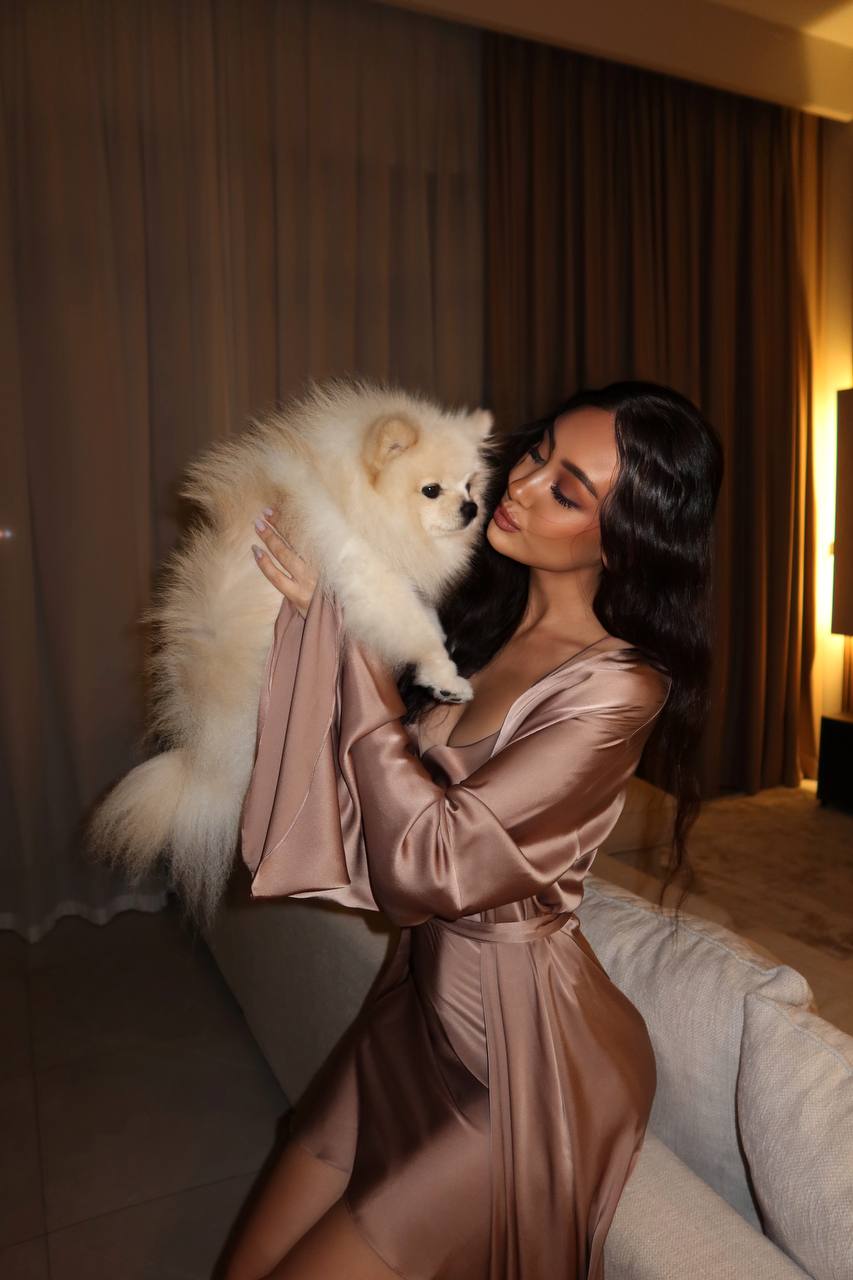 Yasmina Set in Hazelnut