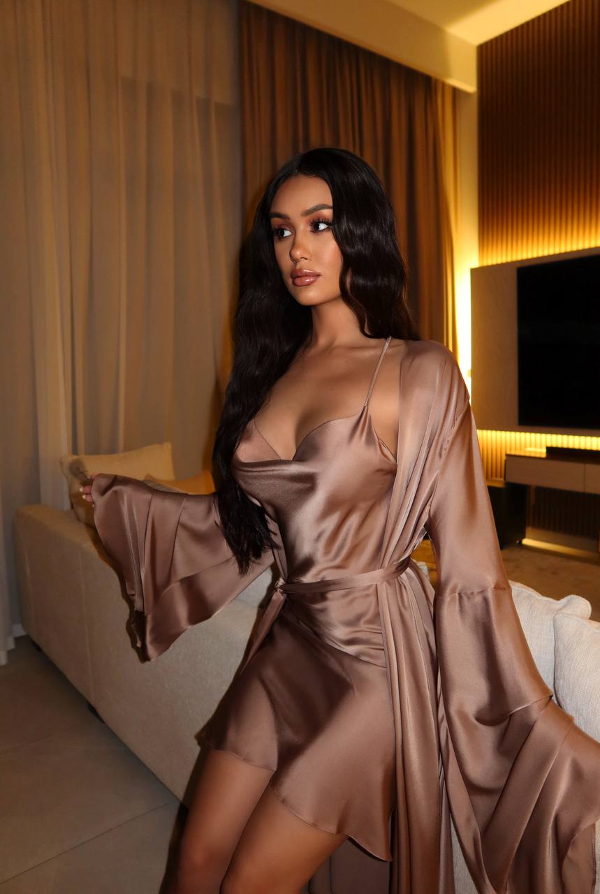 Yasmina Set in Hazelnut