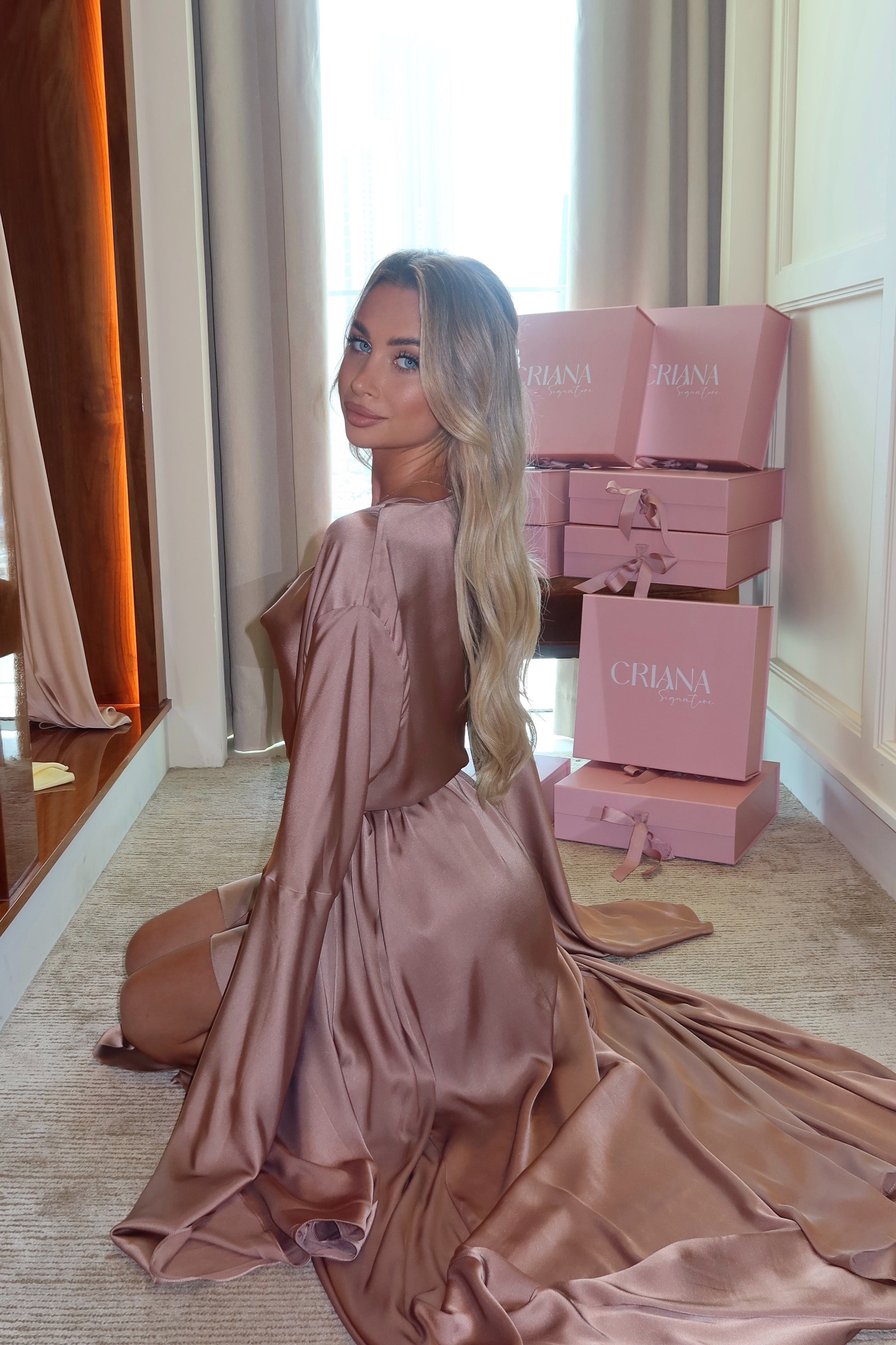 Yasmina Set in Hazelnut